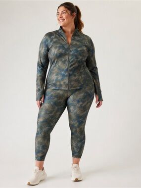 Athleta 2X Salutation Stash 7/8 Leggings & Jacket Matching Set Camo